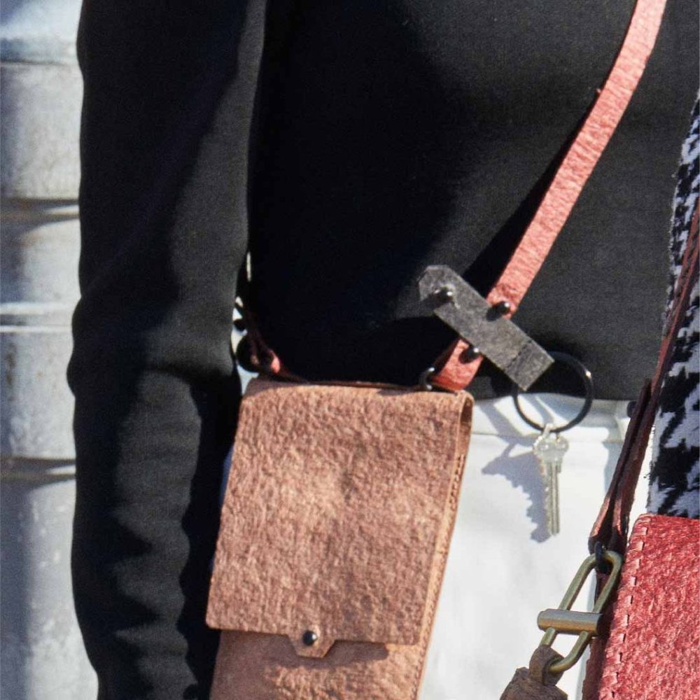 TSAVO detachable keychain Brown - Picture 6 of 6